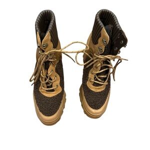 Sorel Dark Brown and Light Tan Boots